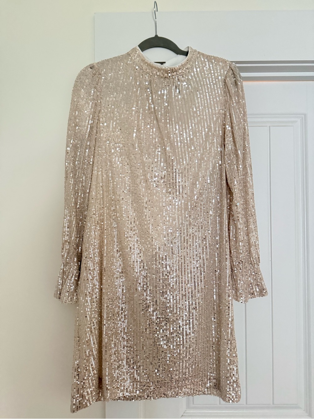 julia jordan Champagne Sequin Mini Dress